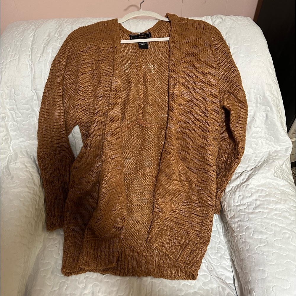 Brown cardigan with pockets